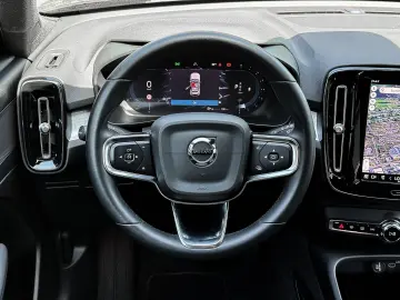 VOLVO XC40 Core 2WD Digitales Cockpit Soundsystem Sper