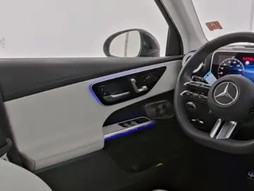 MERCEDES-BENZ GLC 220 d 4Matic AMG Line Premium  Tec…