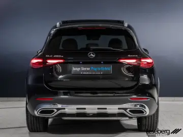 MERCEDES-BENZ GLC 300 e 4M DIG.LIGHT AHK Pano 360