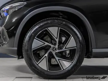 MERCEDES-BENZ GLC 300 e 4M DIG.LIGHT AHK Pano 360