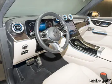 MERCEDES-BENZ GLC 300 e 4M DIG.LIGHT AHK Pano 360