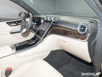 MERCEDES-BENZ GLC 300 e 4M DIG.LIGHT AHK Pano 360