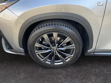 LEXUS NX 350h E-FOUR F Sport Ventilation 360 Memory Matrix