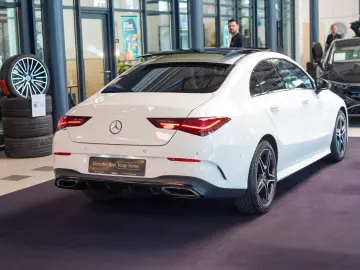 MERCEDES-BENZ CLA 220 4M AMG Line Night Pano Head-up…