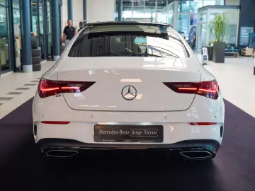 MERCEDES-BENZ CLA 220 4M AMG Line Night Pano Head-up…