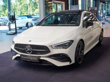 MERCEDES-BENZ CLA 220 4M AMG Line Night Pano Head-up…