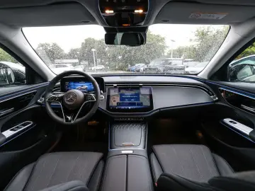 MERCEDES-BENZ E 300 de Avantgarde Advanced LED NAVI …