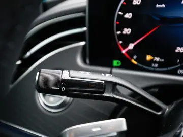 MERCEDES-BENZ E 300 de Avantgarde Advanced LED NAVI …