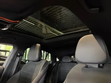 MERCEDES-BENZ GLC 300 4MATIC Coupé  AMG MBUX Sportausp. PANO
