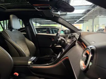 MERCEDES-BENZ GLC 300 4MATIC Coupé  AMG MBUX Sportausp. PANO
