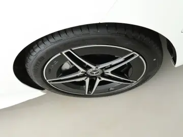 MERCEDES-BENZ C 180  AMG Line Advanced Plus Panorama…