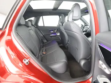 MERCEDES-BENZ GLC 300 4M AMG AHK Night Pano Distr. Burmester