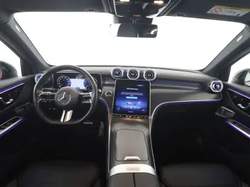 MERCEDES-BENZ GLC 300 4M AMG AHK Night Pano Distr. Burmester