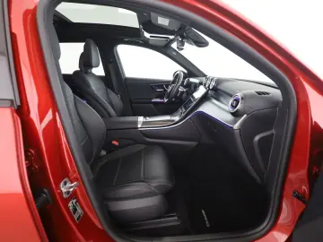 MERCEDES-BENZ GLC 300 4M AMG AHK Night Pano Distr. Burmester