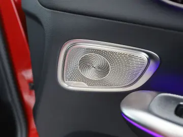 MERCEDES-BENZ GLC 300 4M AMG AHK Night Pano Distr. Burmester