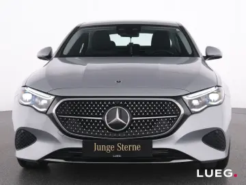 MERCEDES-BENZ E 220 d Avantgarde DLight AHK KeylGo A…
