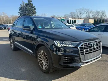 AUDI Q7 55 TFSI quattro 3.0 V6 TFSI TEMPO AHK MATRIX