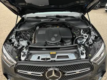 MERCEDES-BENZ GLC 300 d 4M AMG Airmatic HUD AHK Digi…