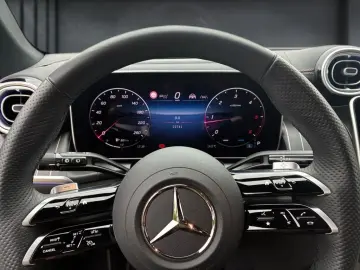 MERCEDES-BENZ GLC 300 d 4M AMG Airmatic HUD AHK Digi…