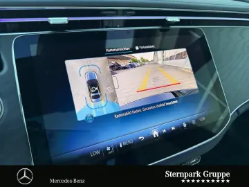 MERCEDES-BENZ E 200 AMG Pano Night Distro DIGITAL Me…