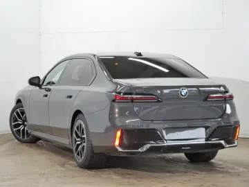 BMW 740d xDrive M Sportpaket B&W UPE 172.000 -