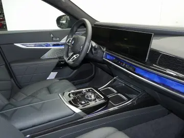 BMW 740d xDrive M Sportpaket B&W UPE 172.000 -
