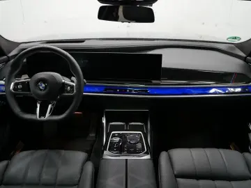 BMW 740d xDrive M Sportpaket B&W UPE 172.000 -