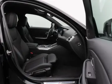 BMW 330e M Sport 360 HUD DAB H K Alarm ParkAs 19Zoll