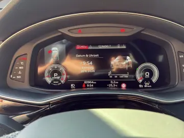 AUDI Q7 50 TDI qu. tiptronic S line Matrix Navi AHK