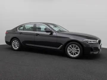 BMW 530i DriveAss Alarm DAB Kamera Leder Parkassist