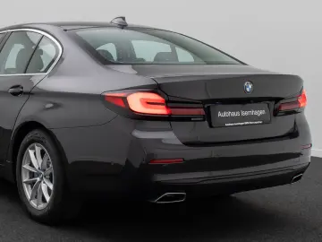BMW 530i DriveAss Alarm DAB Kamera Leder Parkassist