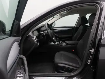 BMW 530i DriveAss Alarm DAB Kamera Leder Parkassist