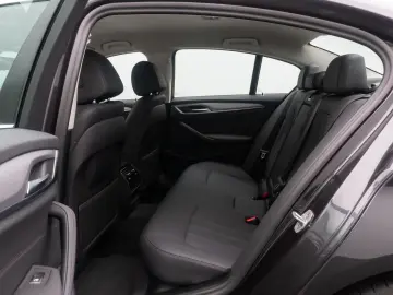 BMW 530i DriveAss Alarm DAB Kamera Leder Parkassist