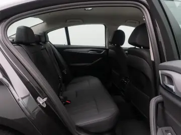 BMW 530i DriveAss Alarm DAB Kamera Leder Parkassist