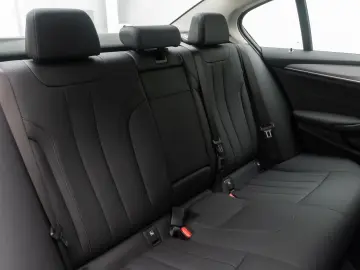 BMW 530i DriveAss Alarm DAB Kamera Leder Parkassist
