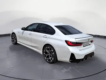 BMW 330i xDrive Limousine M-Sport Pro Glasdach M-Spo