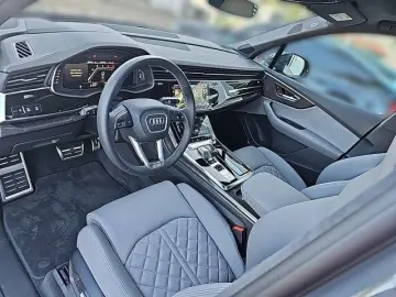 AUDI Q7 50 TDI quattro competition plus Matrix