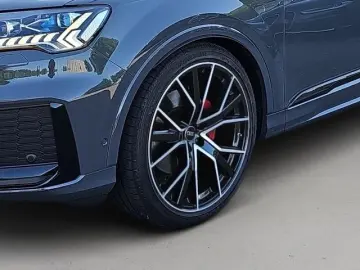 AUDI Q7 50 TDI quattro competition plus Matrix