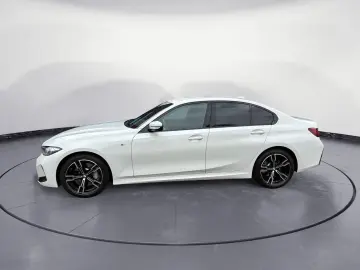 BMW 330d xDrive Automatik M SPORT Parking Assistant