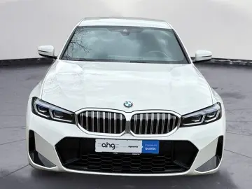 BMW 330d xDrive Automatik M SPORT Parking Assistant