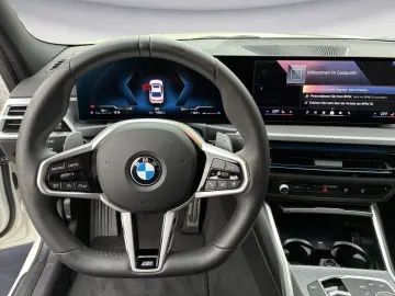BMW 330d xDrive Automatik M SPORT Parking Assistant