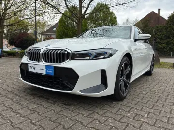 BMW 330d xDrive Automatik M SPORT Parking Assistant