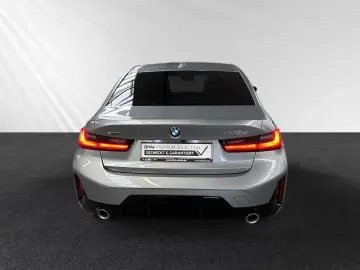 BMW 320d xDrive M Sport AHK Stop&Go Head-Up
