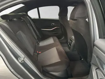 BMW 320d xDrive M Sport AHK Stop&Go Head-Up