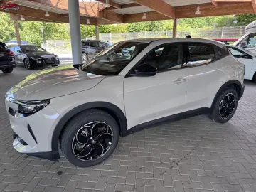 ALFA ROMEO Junior Elettrica 115 kW Wärmepumpe  18-Zoll  10