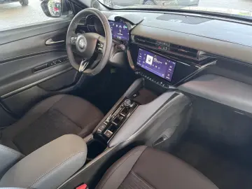 ALFA ROMEO Junior Elettrica 115 kW Wärmepumpe  18-Zoll  10