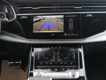 AUDI Q7 55 TFSI quattro tiptronic S-Line Matrix Stand