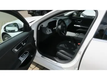 MERCEDES-BENZ E 300 de 4M Avantgarde Technik-Paket A…