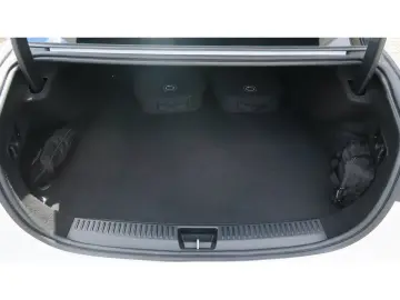 MERCEDES-BENZ E 300 de 4M Avantgarde Technik-Paket A…