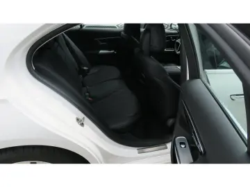 MERCEDES-BENZ E 300 de 4M Avantgarde Technik-Paket A…